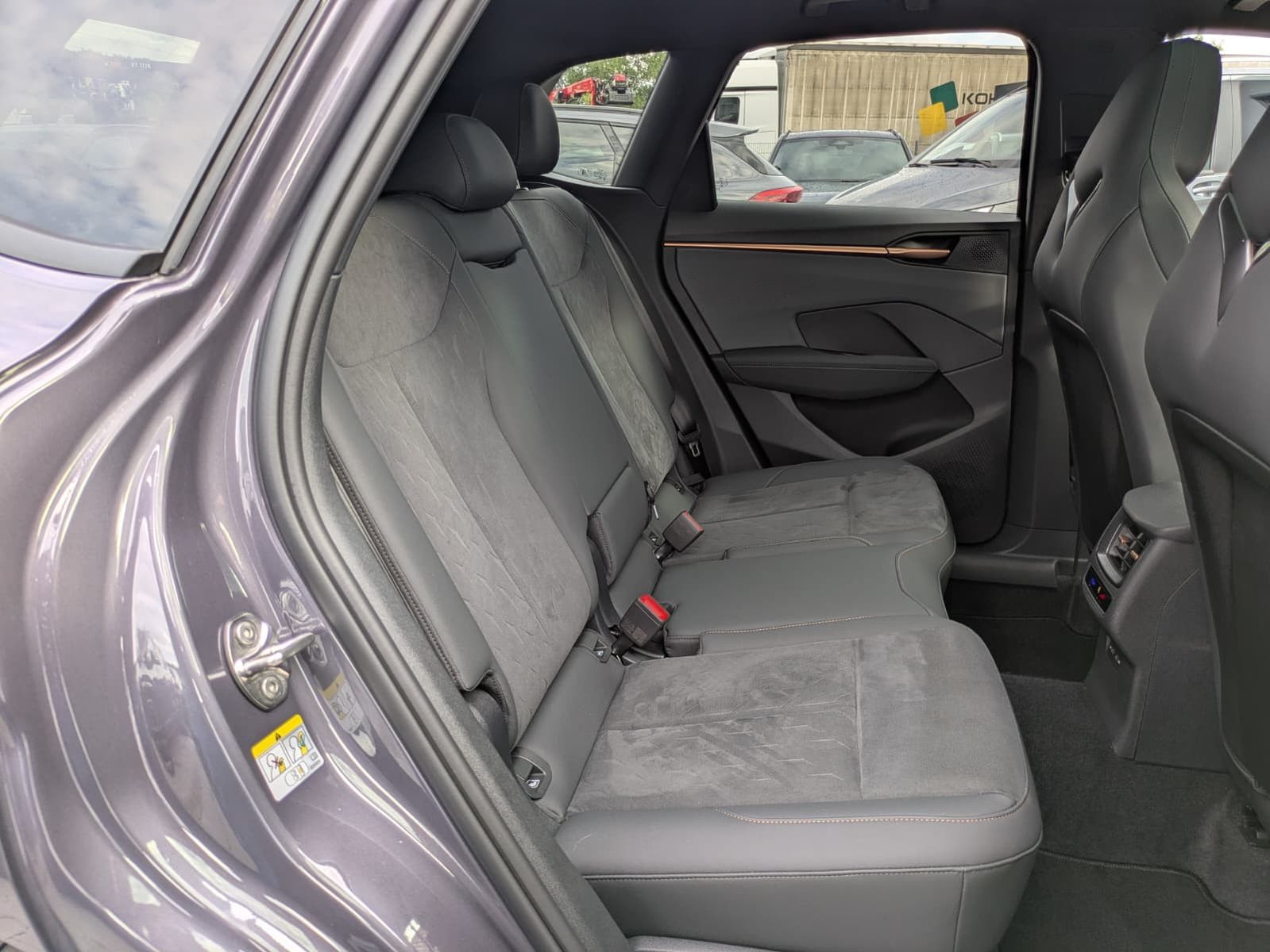 Fahrzeugabbildung CUPRA Terramar 2.0 TSI 4D VZ HUD*MATRIX*PANO*DCC*20"