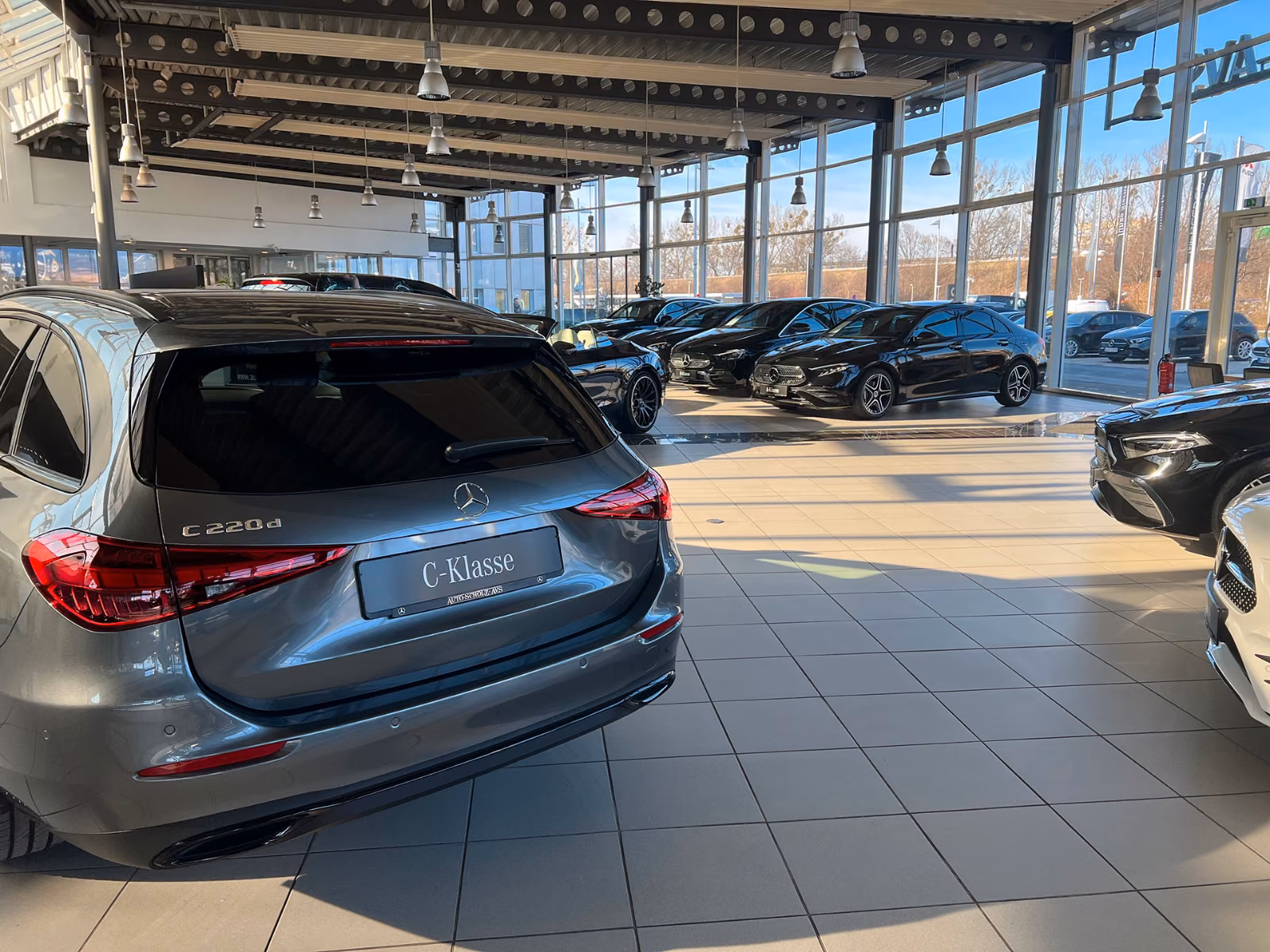 showroom-image-bottom