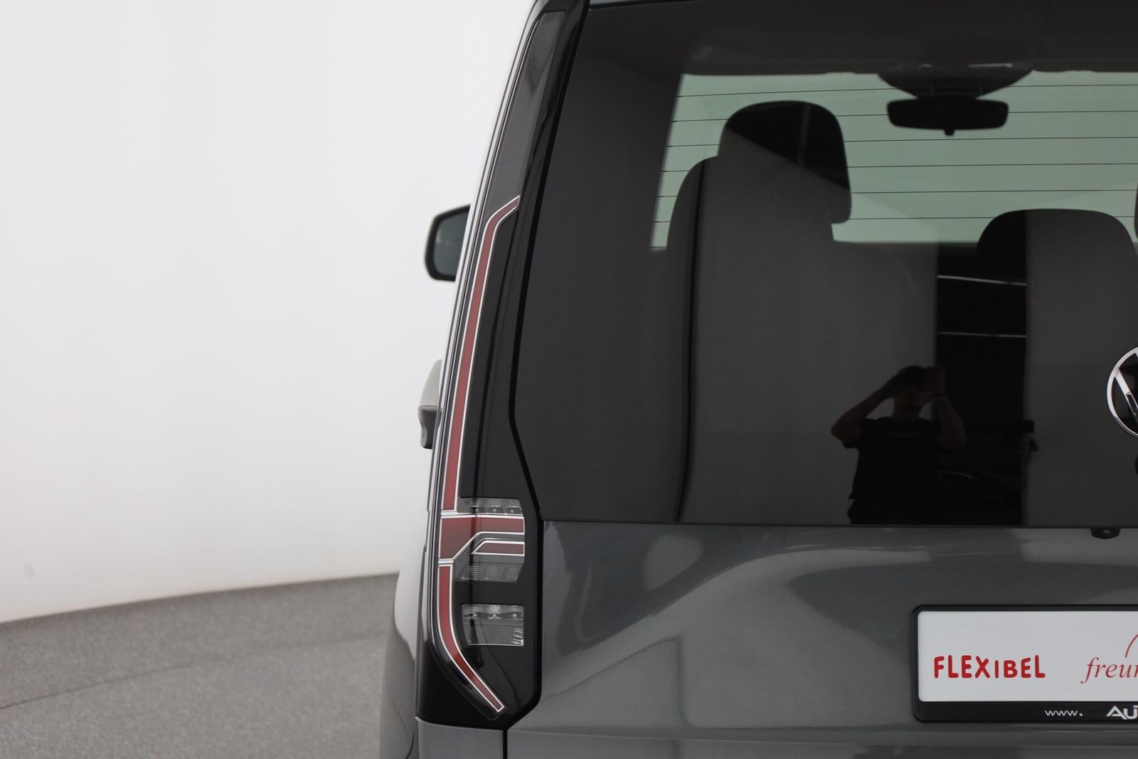 Volkswagen Caddy 1.5 TSI DSG LED ACC Kamera AHK