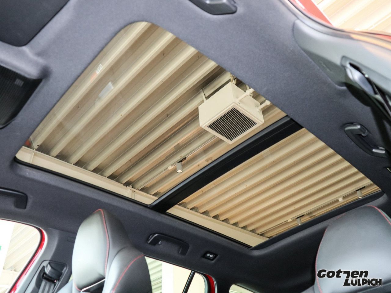 Fahrzeugabbildung SKODA Octavia Combi 2.0 TDI RS DSG Navi AHK Pano DCC