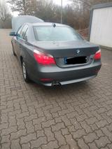 BMW E60 520i - BMW 520: E60