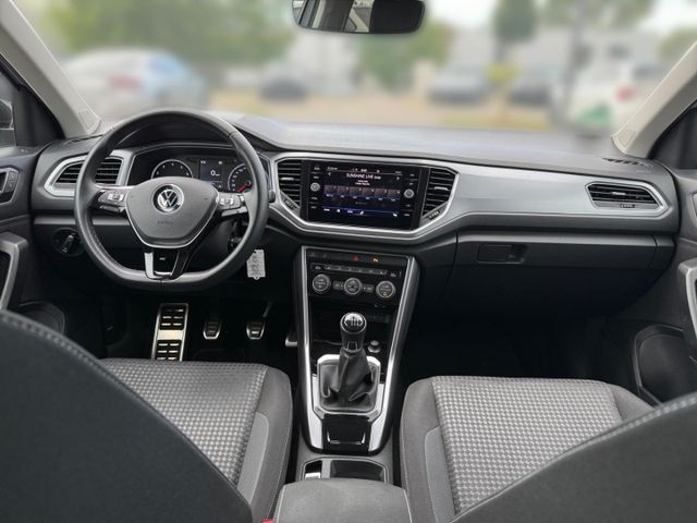 T-Roc Acitve 1.0 TSI Apple CarPlay Rear View