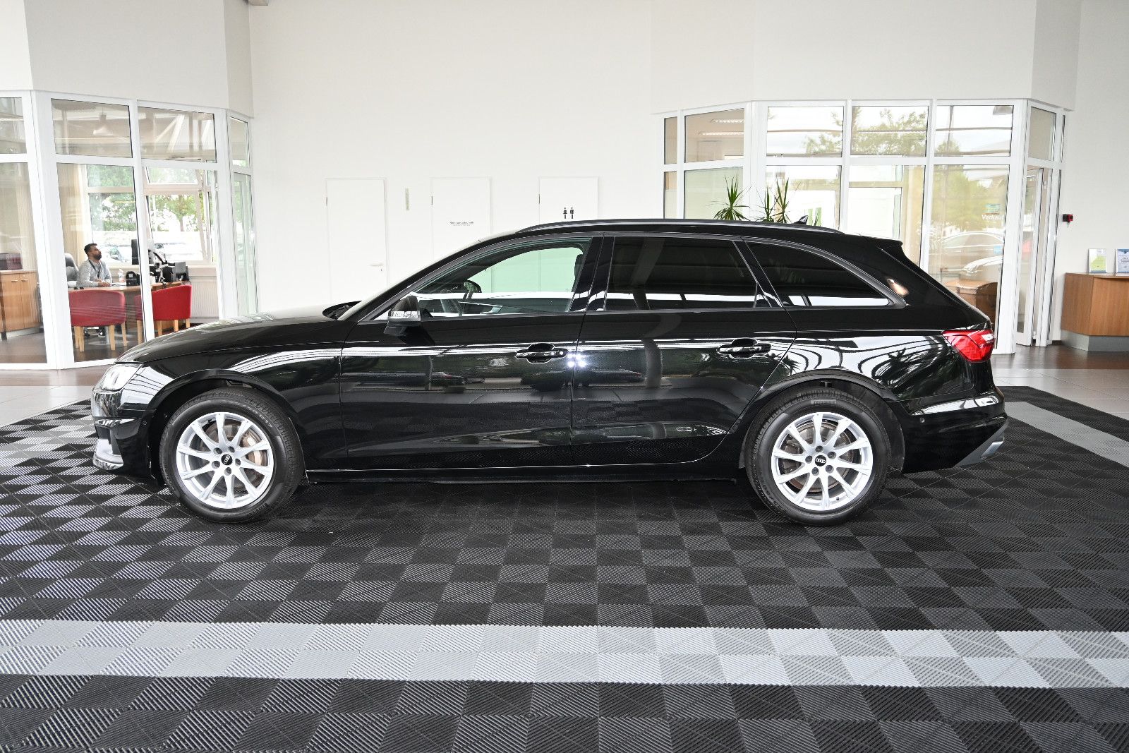 Audi A4 Avant 40 TDI S-Line Navi Virtual Leder Kamera imagem 3