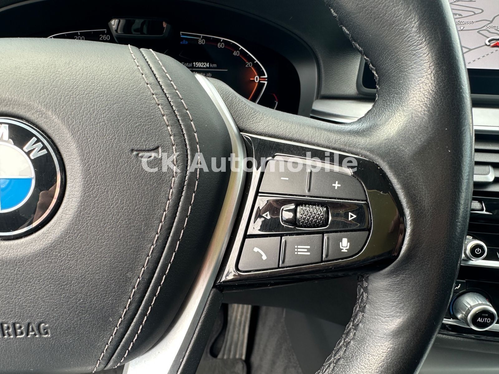 Fahrzeugabbildung BMW 520d Touring/Navi/Leder/Head-Up/Kamera/LED/ACC