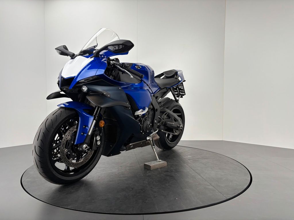 Fahrzeugabbildung Yamaha YZF-R1 *NEUWERTIG *WINGLETS *UNFALLFREI