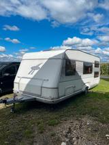 LMC 560 TKM mit überdachten Stellplatz  - Wohnwagen Stellplatz