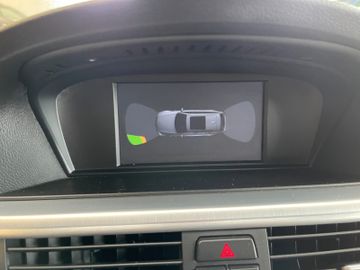 BMW Touring 330d xDrive *PANO*NAVI*PDC*SZHZ*LEDER*