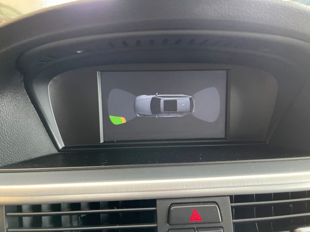 BMW Touring 330d xDrive *PANO*NAVI*PDC*SZHZ*LEDER*