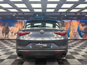Alfa-Romeo Stelvio - 6