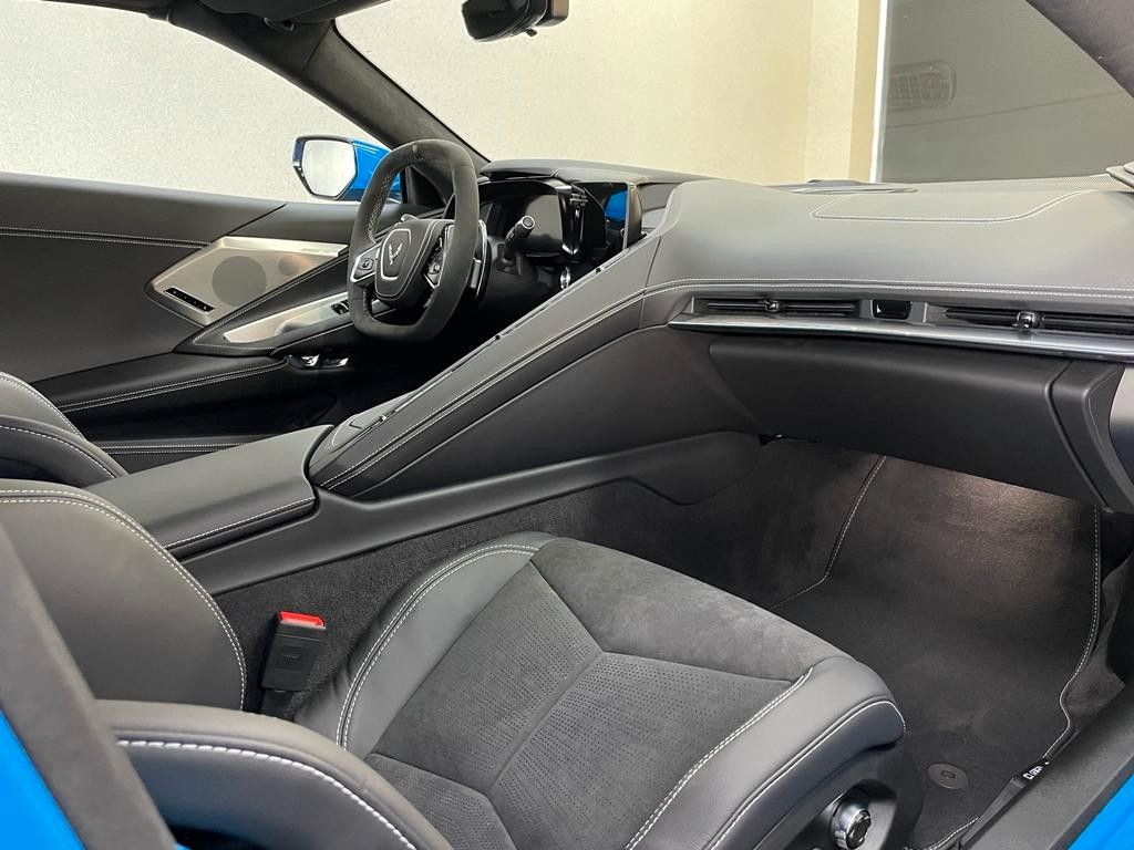 Fahrzeugabbildung Corvette C8 COUPE-TARGA-3LT-Z51-LIFT-VORFÜHRWAGEN