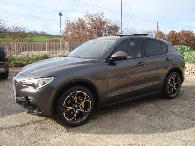 Alfa Romeo Stelvio 2.2 Turbodiesel 180 CV AT8 Q4