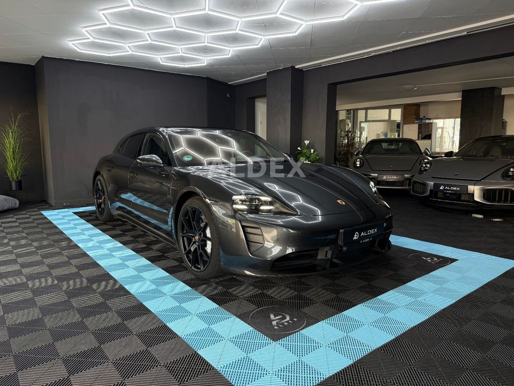 Image of Porsche Taycan