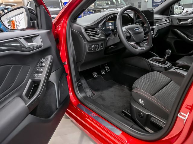 Ford Focus Turnier ST-Line X LED MATRIX NAVI RFK AGR-