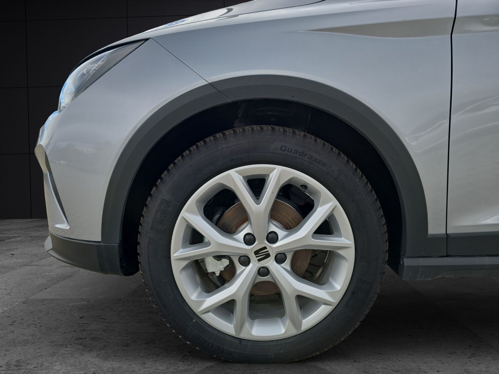 Fahrzeugabbildung SEAT Arona FR 1.5 TSI DSG ACC LED