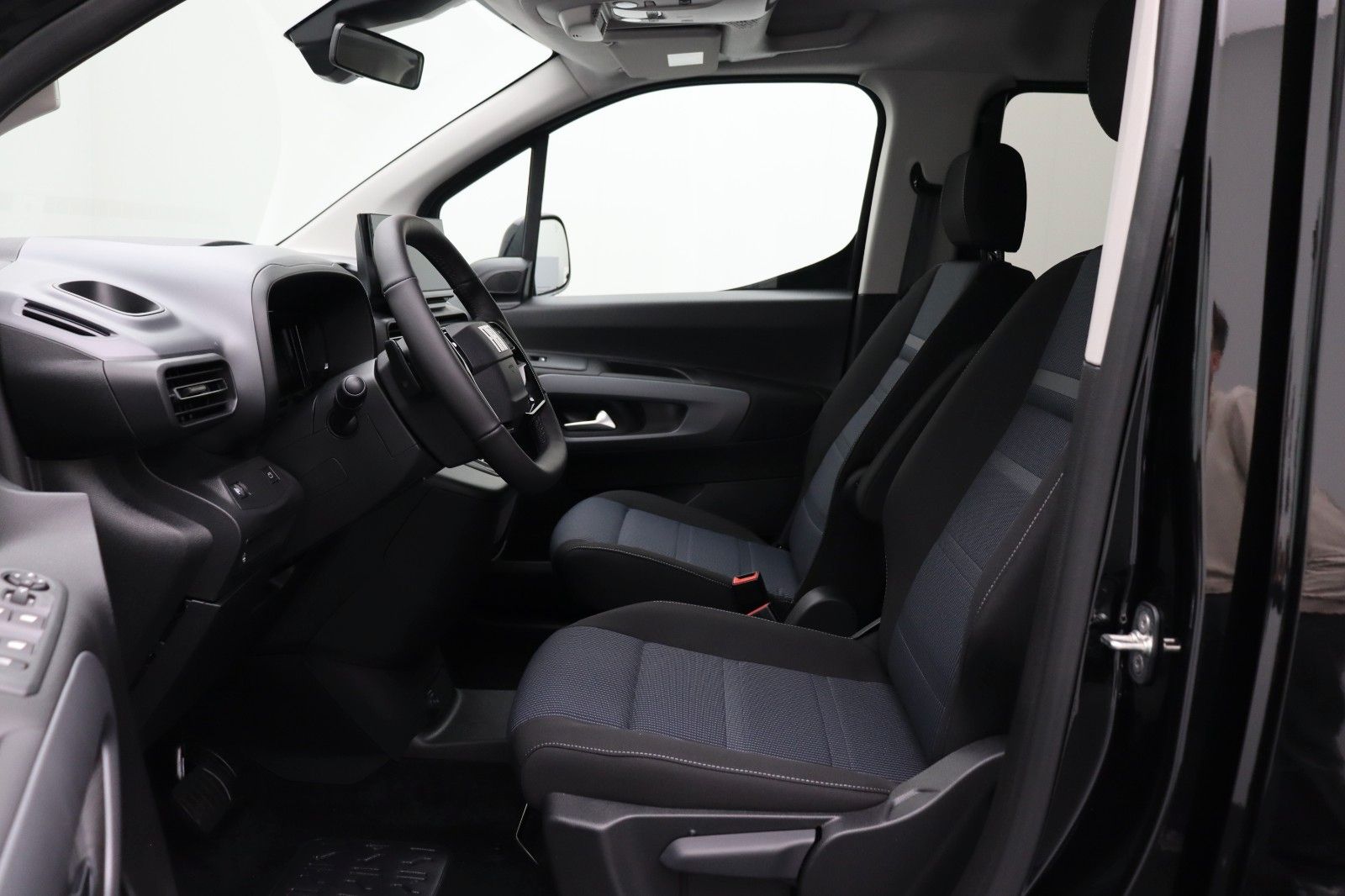 Fahrzeugabbildung Fiat Doblò Kombi L1 1.5 Diesel 96 kW Serie4