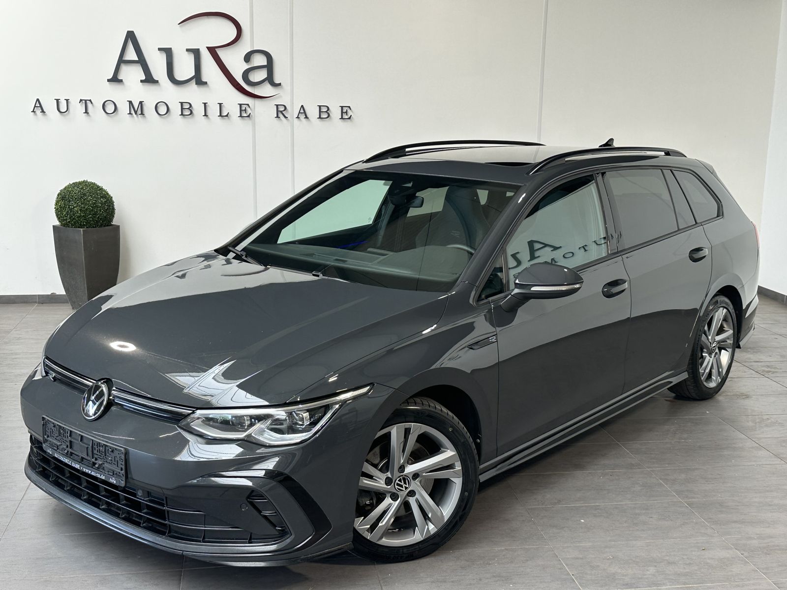Fahrzeugabbildung Volkswagen Golf Variant 2.0 TDI DSG R-Line NAV+LED+PANO+ACC