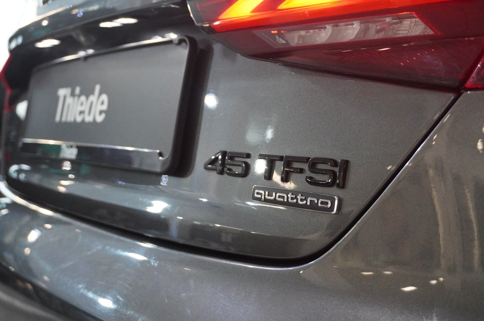 Fahrzeugabbildung Audi A5 Sportback 45 TFSI QUATTRO S-LINE NAVI/MATRIX