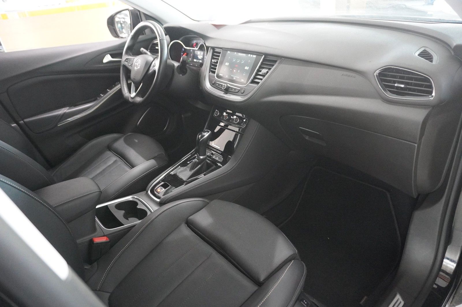 Fahrzeugabbildung Opel Grandland (X) 1.5D ULTIMATE NAVI/LED/360°/SH/AHK