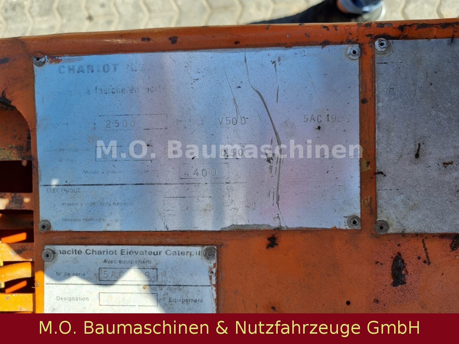Fahrzeugabbildung CAT V 50 D / Duplex / 2,5 t / 3,70 m