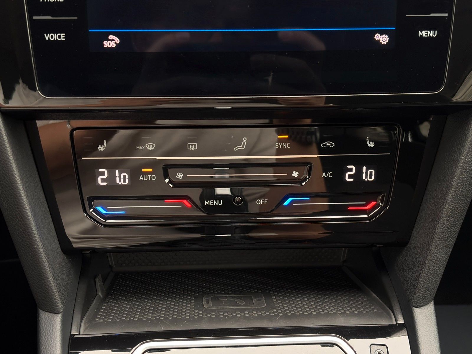 Fahrzeugabbildung Volkswagen Passat Variant 2.0 TSI Buisness Kamera LED ACC