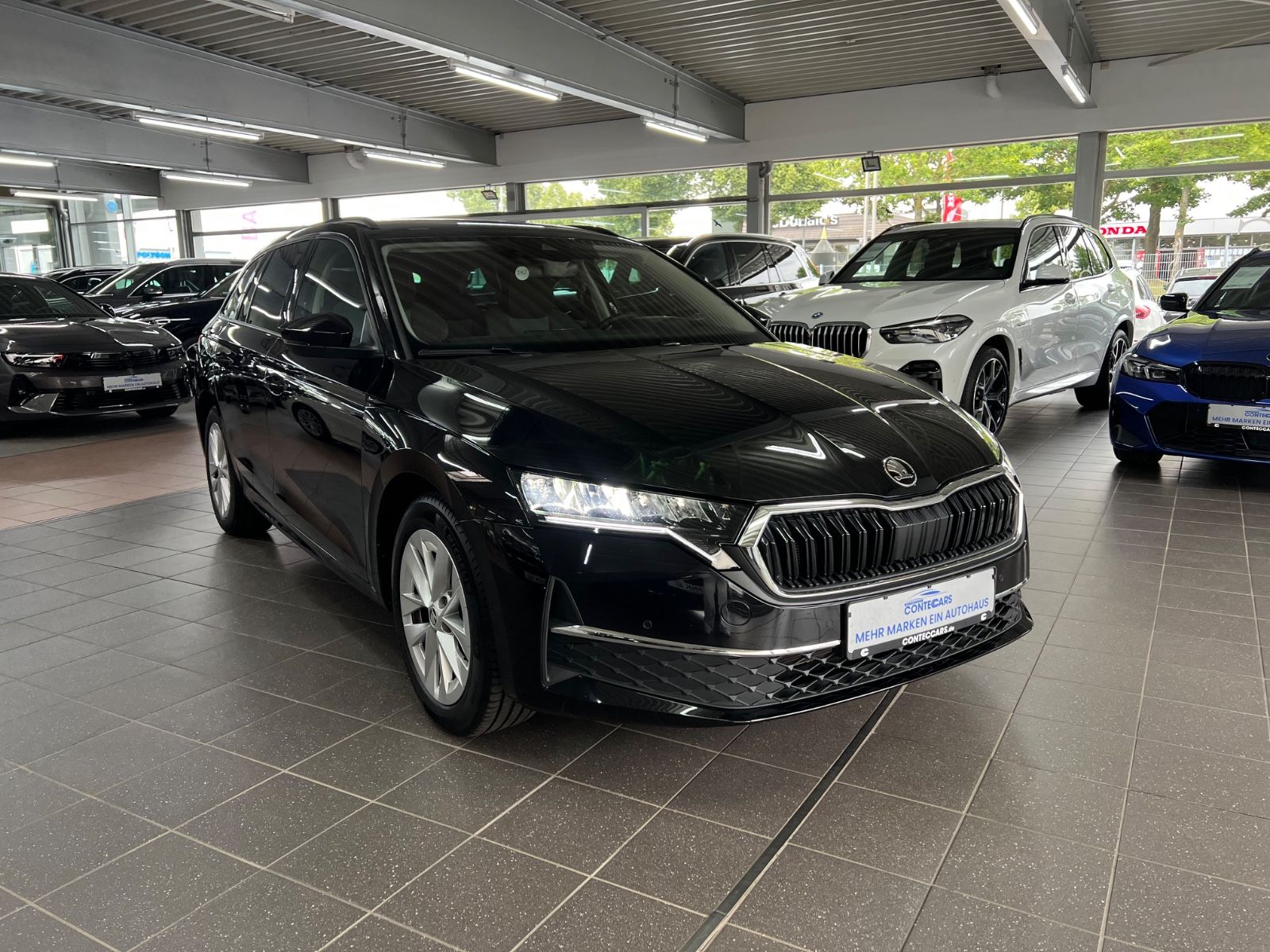 Skoda Octavia Combi 2.0 TDI Selection pAAC+AHK+S-Heiz. imagem 3