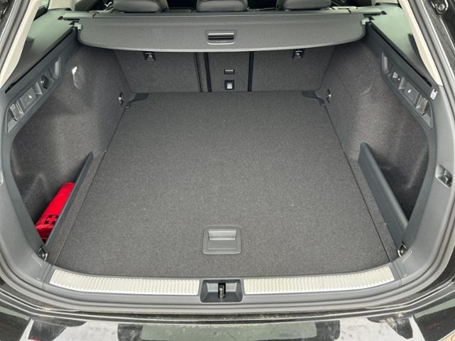 Fahrzeugabbildung Volkswagen Passat 1.5 eTSI BUSINESS AHK IQ DRIVE AREA VIEW