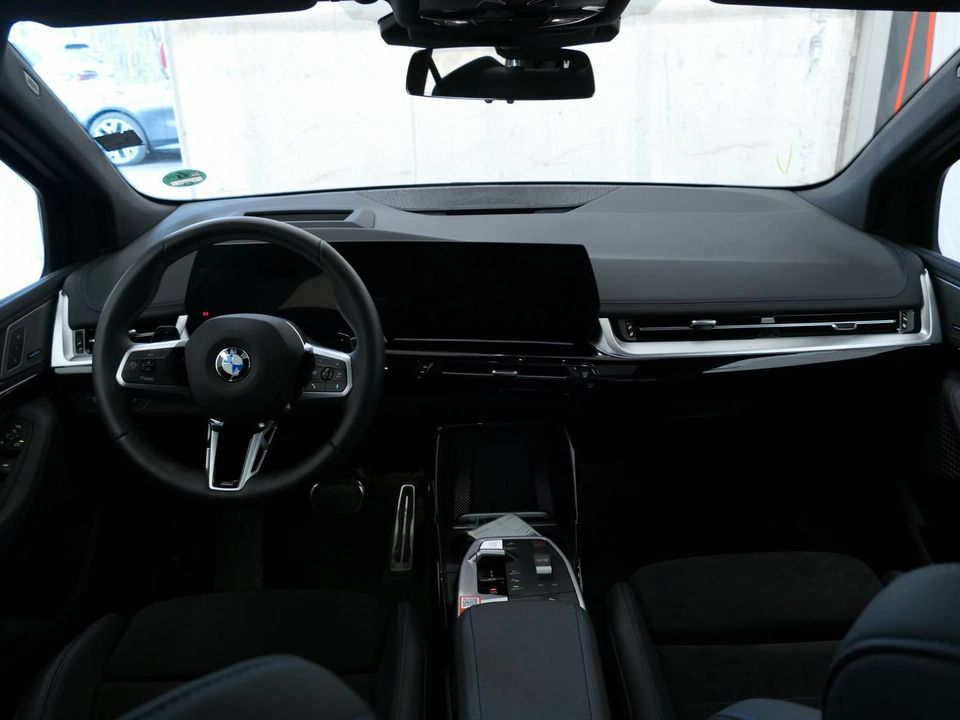 BMW 223 Active Tourer - Bild 6