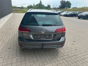Volkswagen Golf - 5