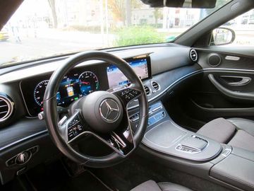 Mercedes E 300 - 5