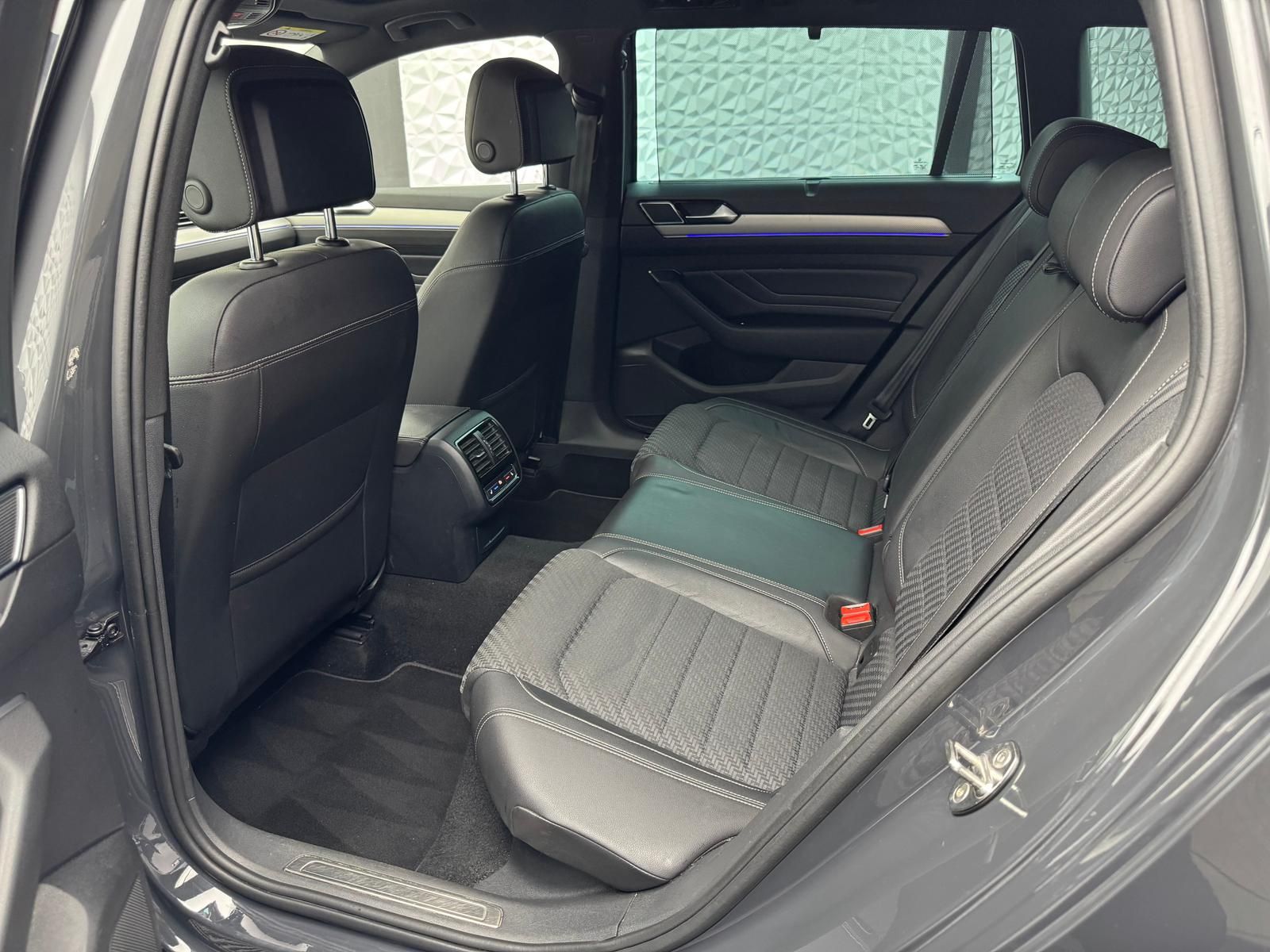 Fahrzeugabbildung Volkswagen PASSAT 2.0 TDI R-LINE/4MOTION/AHK/PANO/360°/ACC