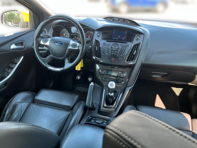 Ford Focus Lim. ST