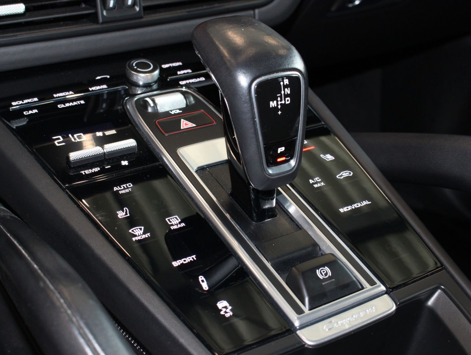 Fahrzeugabbildung Porsche Cayenne GTS*Soft Close*Hud*PNRM