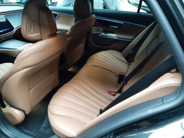 Mercedes E 220 - 9
