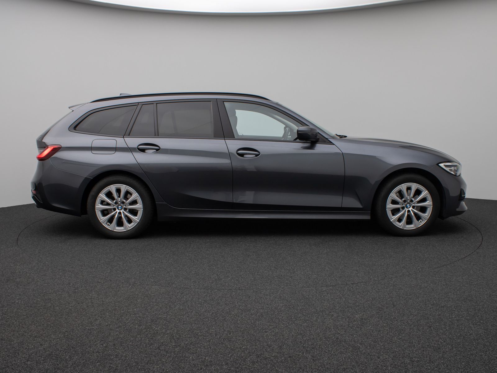 Fahrzeugabbildung BMW 320d DAB HiFi PDC Fernlichtassist Komfort Alarm