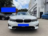 BMW 320 d xDrive Sport Line+Navi+Leder+Panorama+LM