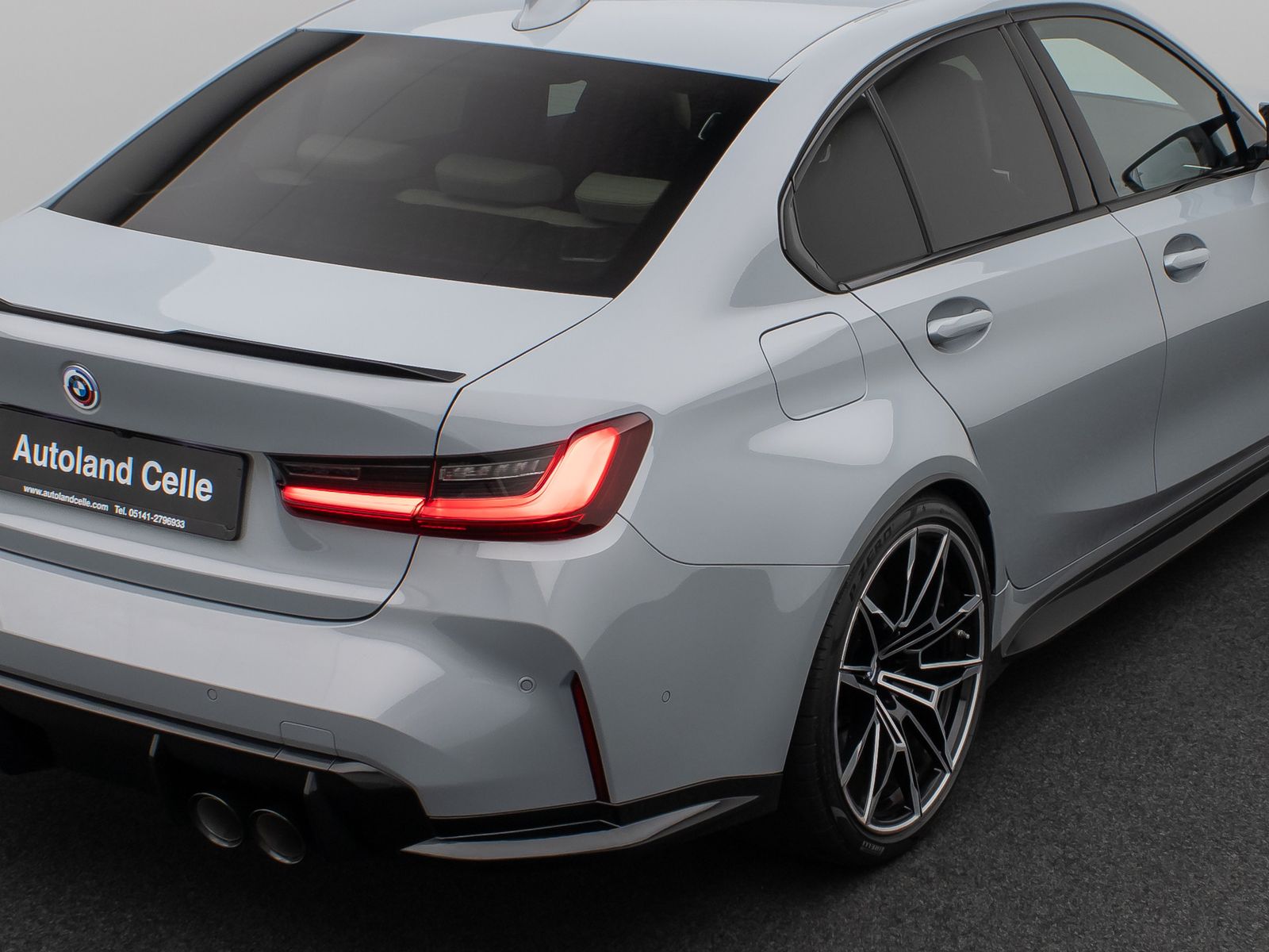 Fahrzeugabbildung BMW M3 Competition xD Glasdach Laser 360°HUD H/K DAB