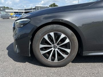 Mercedes E 200 - 8