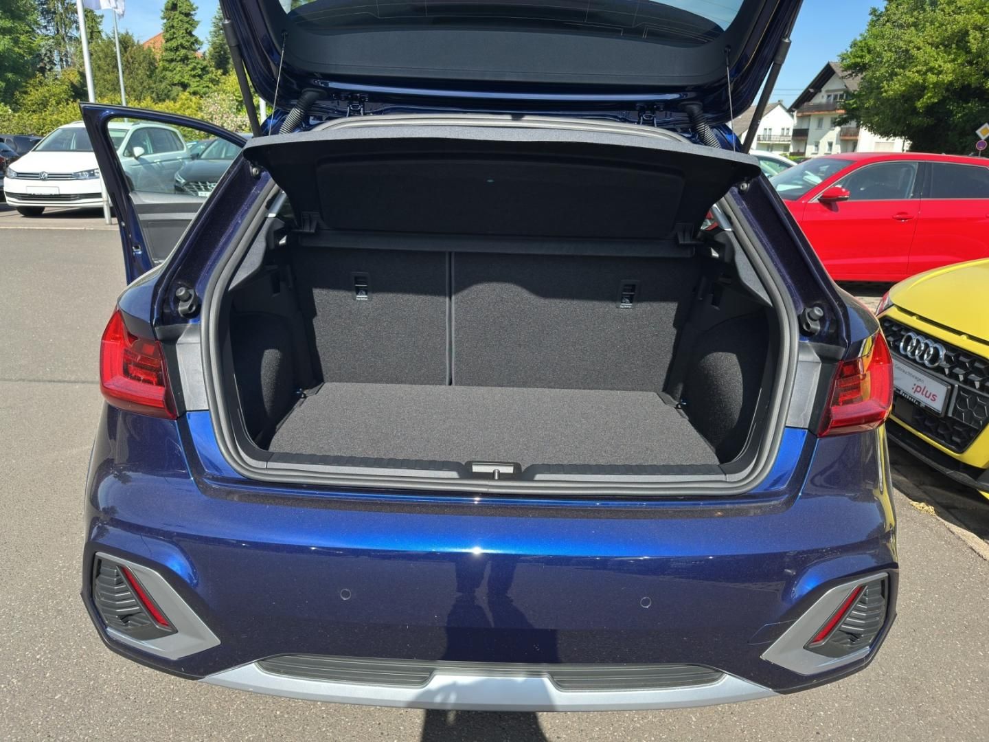 Fahrzeugabbildung Audi A1 allstreet 30 TFSI S-tronic LED Assist. Pak.