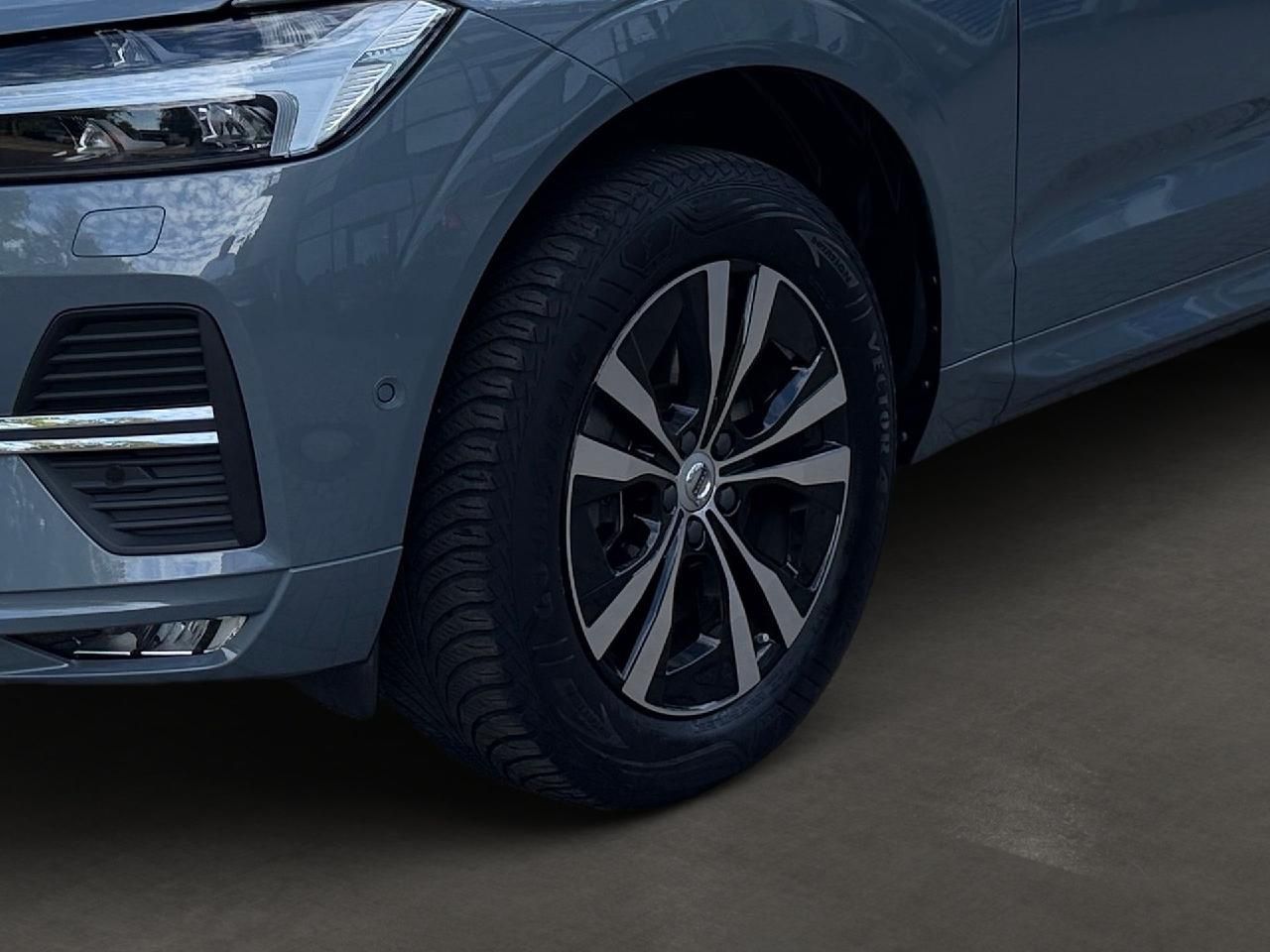 Fahrzeugabbildung Volvo XC60 B4 Benzin Momentum Pro 2WD
