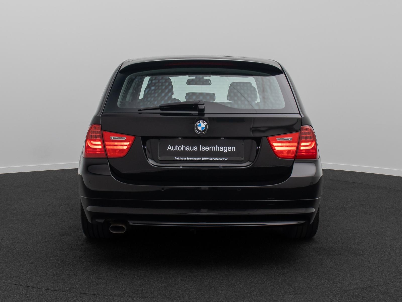 BMW 318 2012 — photo 8