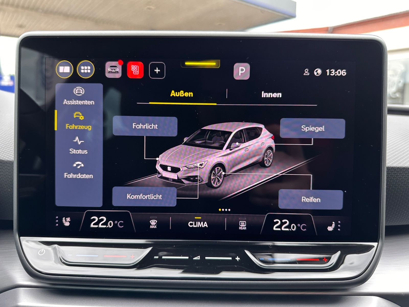Fahrzeugabbildung SEAT Leon FR 1.5 eTSI LED/PDC/SHZG/RFK/APP