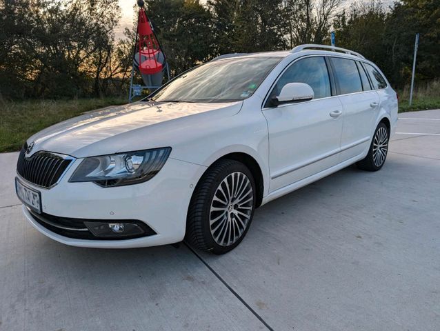 Skoda Superb L&K DSG Panoramadach