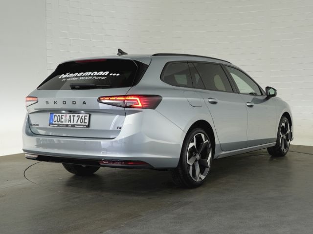 Superb COMBI SPORTLINE iV DSG+AHK+NAVI+SITZ-/LEN
