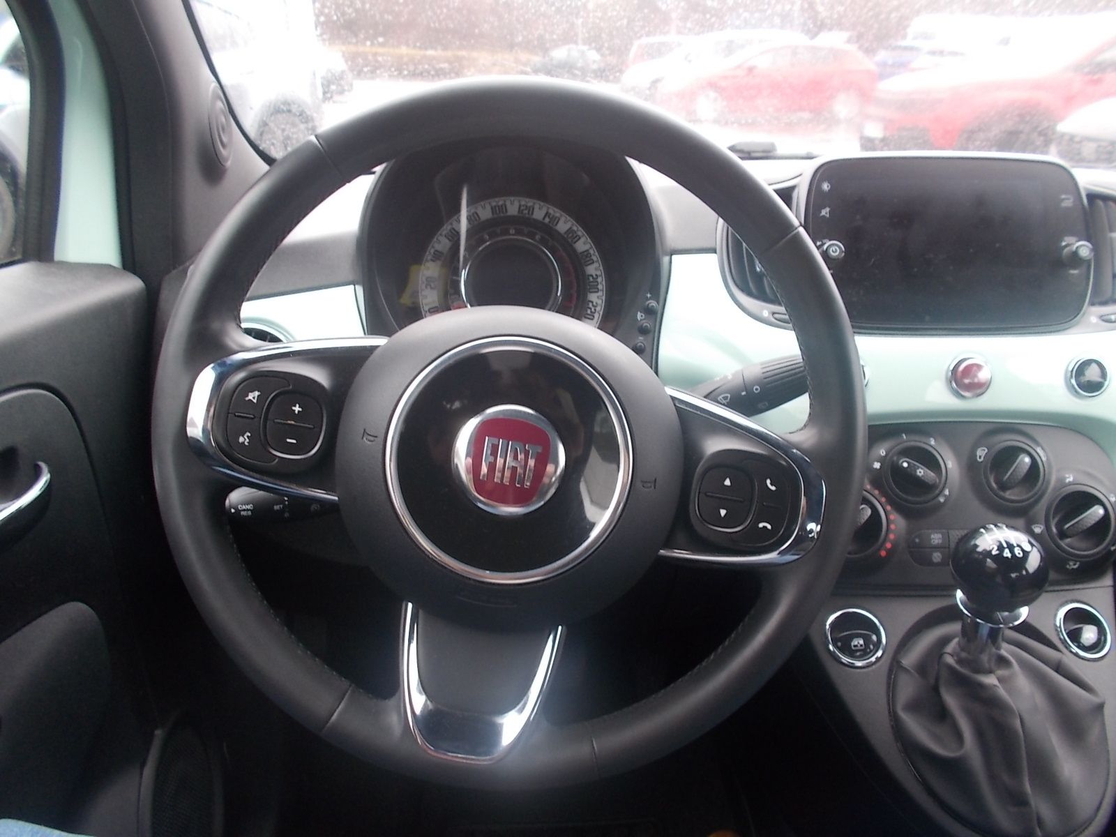 Fahrzeugabbildung Fiat 500 Lounge 1.0 Hybrid