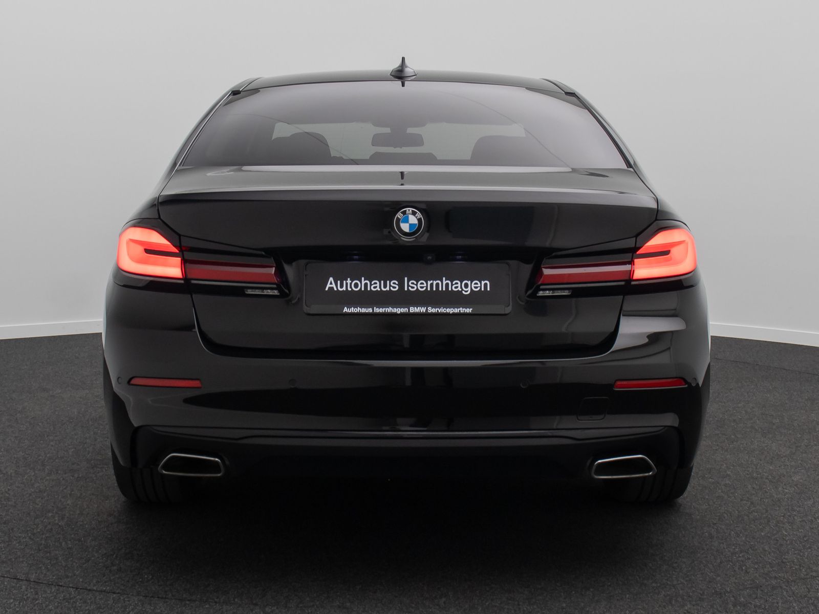 Fahrzeugabbildung BMW 520i Kamera DAB CockPitPro StandhzgAlarm LED