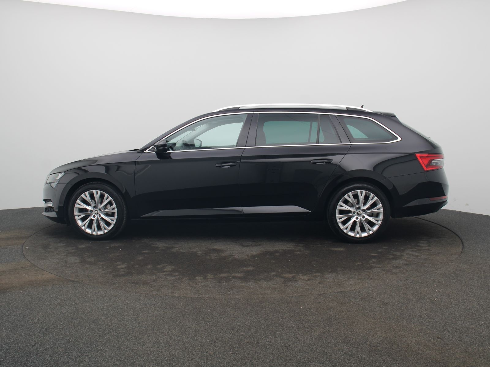 Skoda Superb - Bild 3