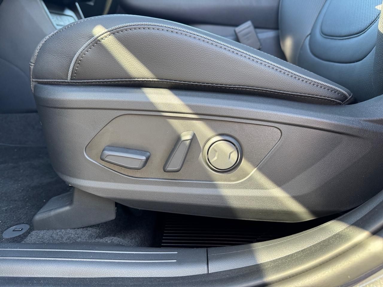 Fahrzeugabbildung Hyundai TUCSON PRIME *PANO*LEDER*4xSHZ*LED*KAMERA*KLIMAA
