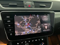 SKODA Superb Combi 2.0 / AHK / CARPLAY / LED / MEMORY SKODA Superb Combi 2.0 / AHK / CARPLAY / LED / MEMORY