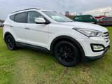 Hyundai Santa Fe Style 4WD - Hyundai SANTA FE: Style