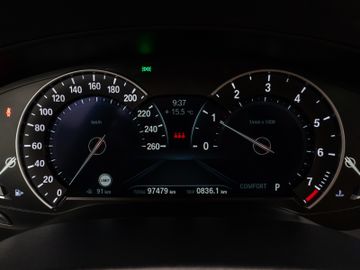 Fahrzeugabbildung BMW 540i xDr Tour Luxury Line HI-FI HUD DAB Panorama